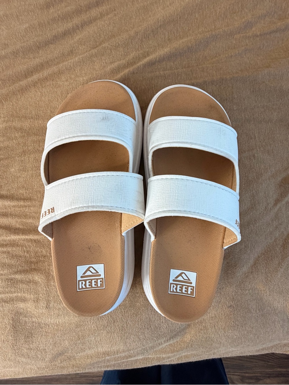 Reef White Slides with Tan Footbed
